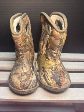 Infant Size 5 BOGGS BOOTS Baby Boys Camouflage